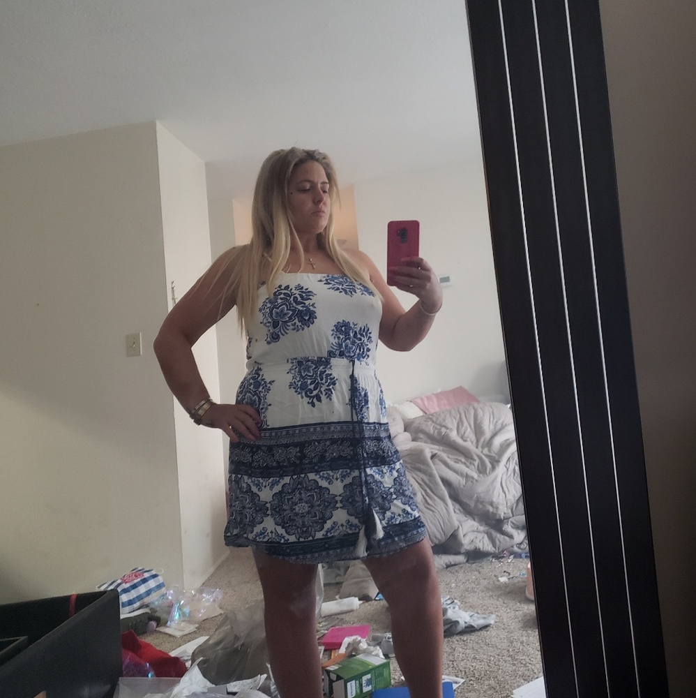 Dress - Picture 2 of 2
